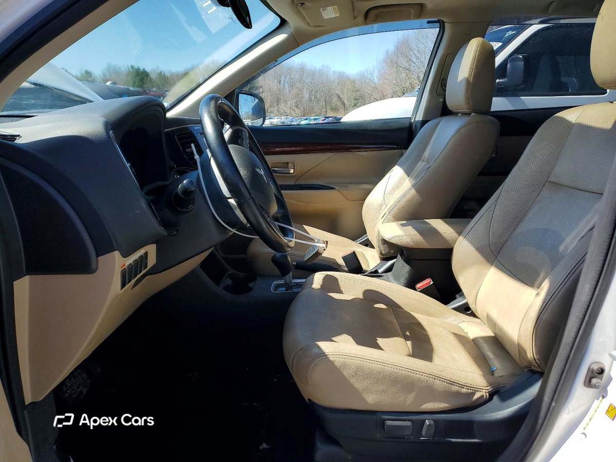 Mitsubishi Outlander 2014