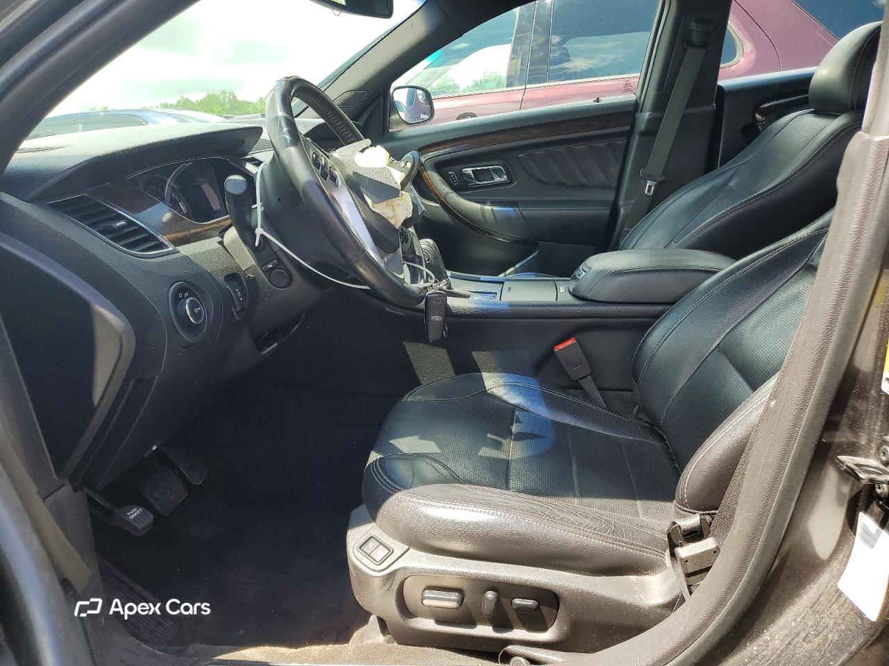 Ford Taurus 2015