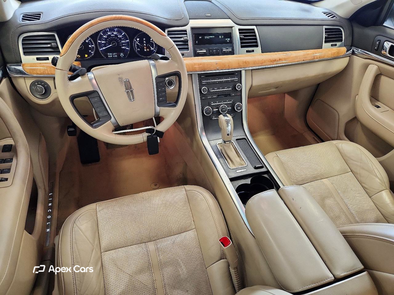Lincoln MKS 2011