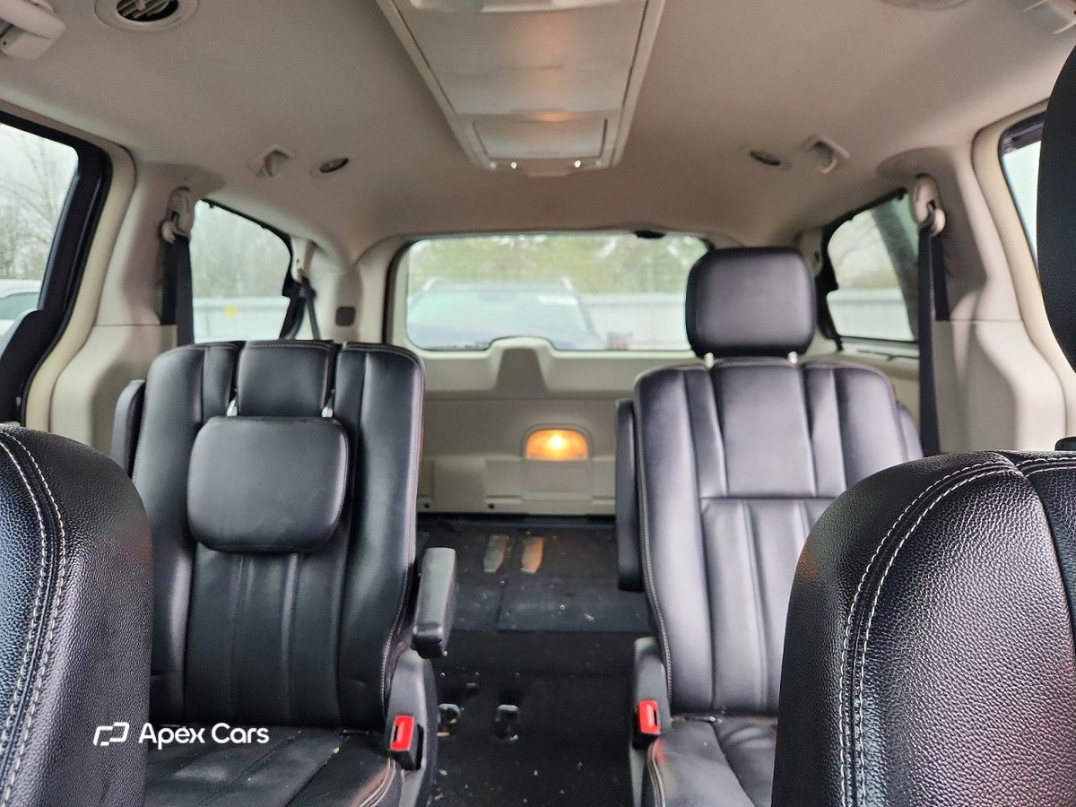 Chrysler Voyager 2015
