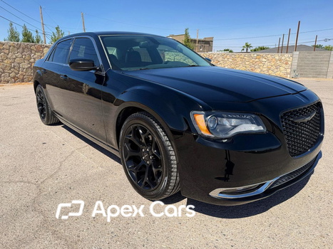 Chrysler 300 2015 - Image 1 of 10