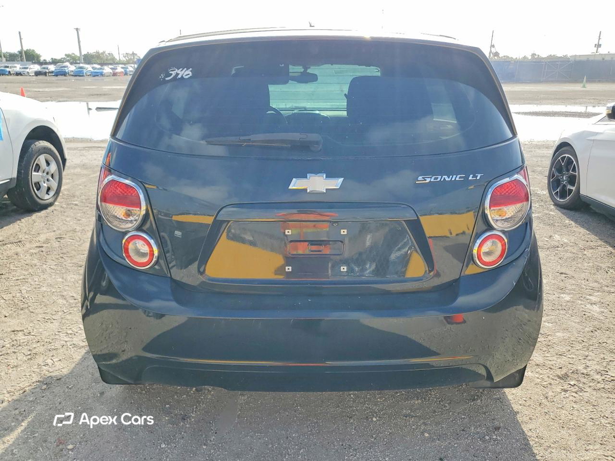 Chevrolet Sonic 2015