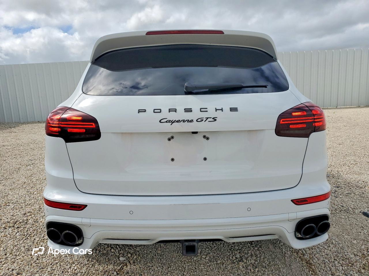 Porsche Cayenne 2016