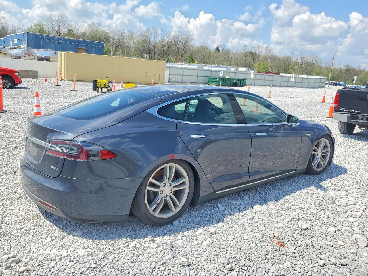 Tesla Model S 2015