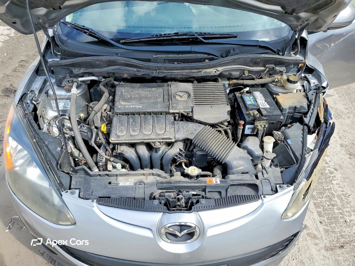 Mazda 2 2011