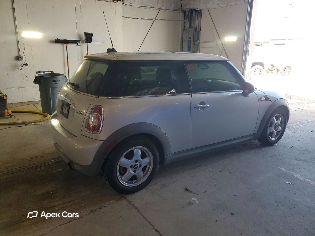 MINI Cooper 2011