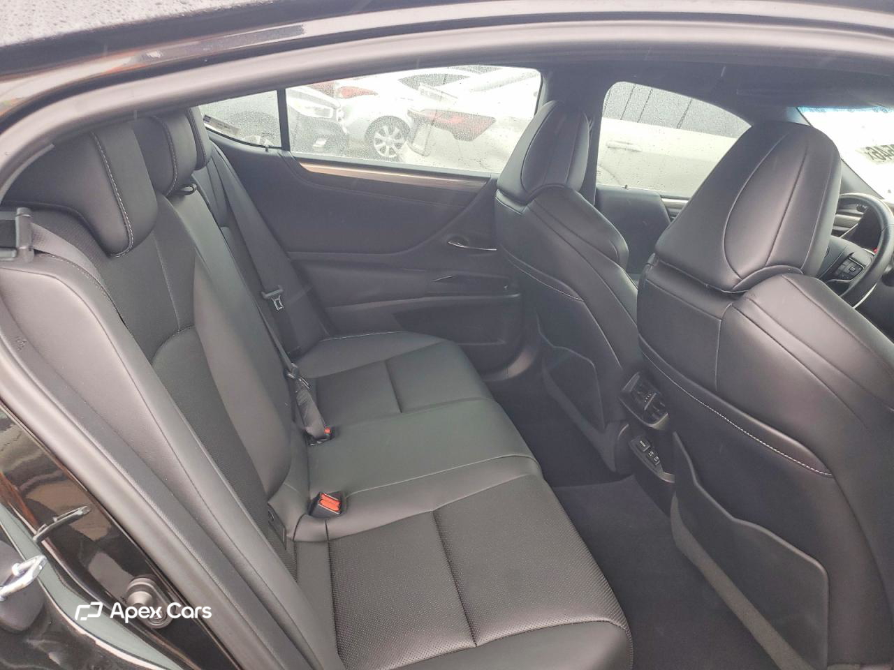 Lexus ES 2021