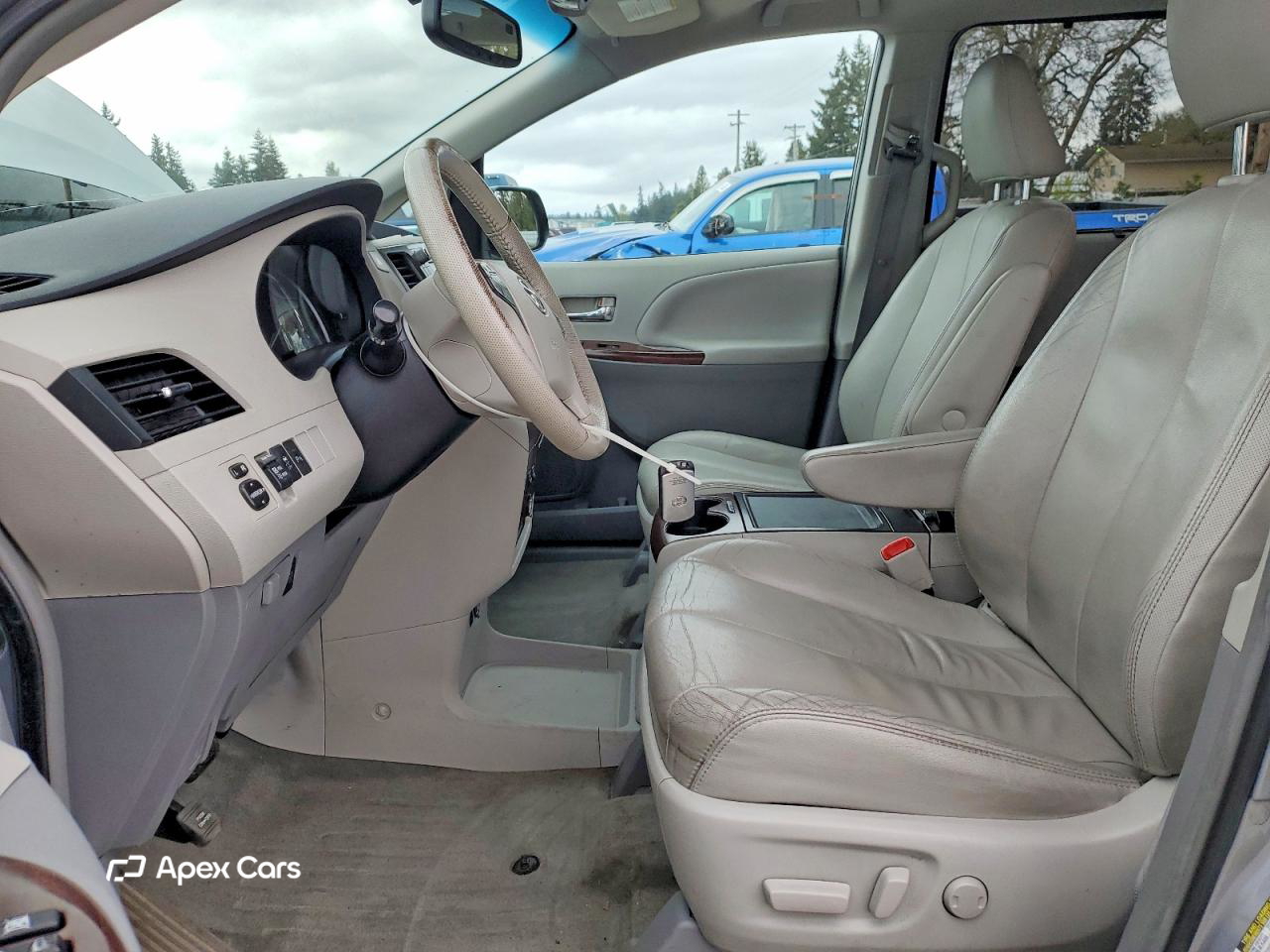 Toyota Sienna 2013