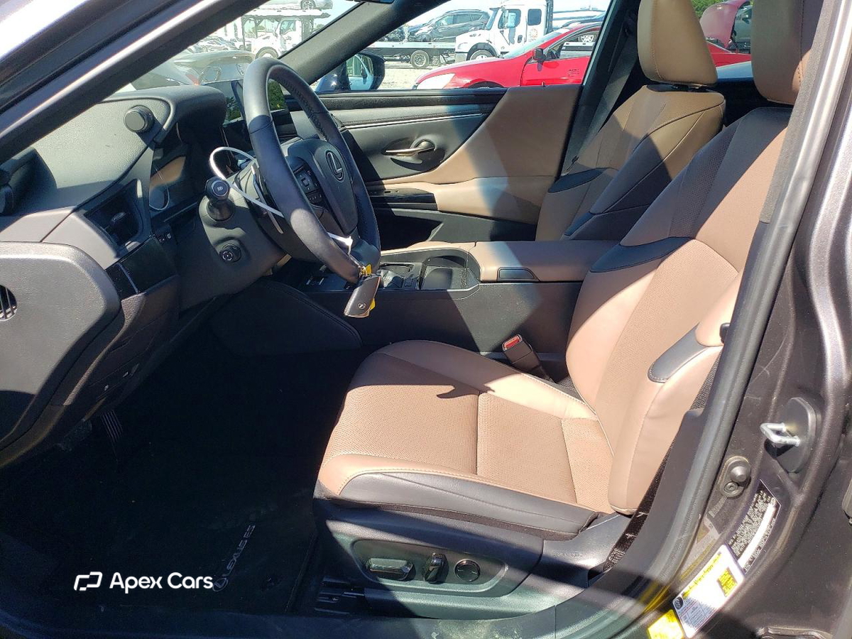 Lexus ES 2024