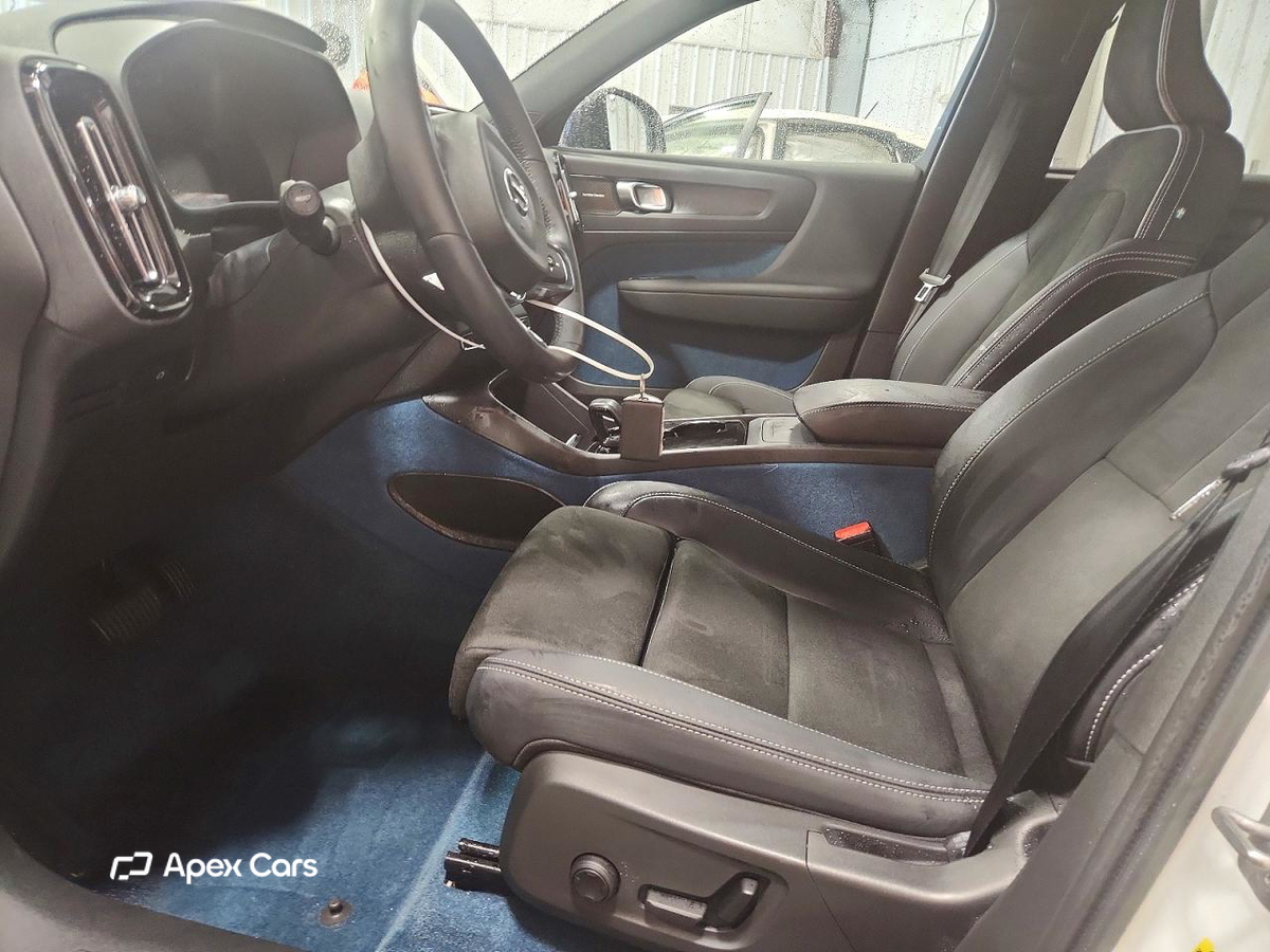 Volvo XC40 2023
