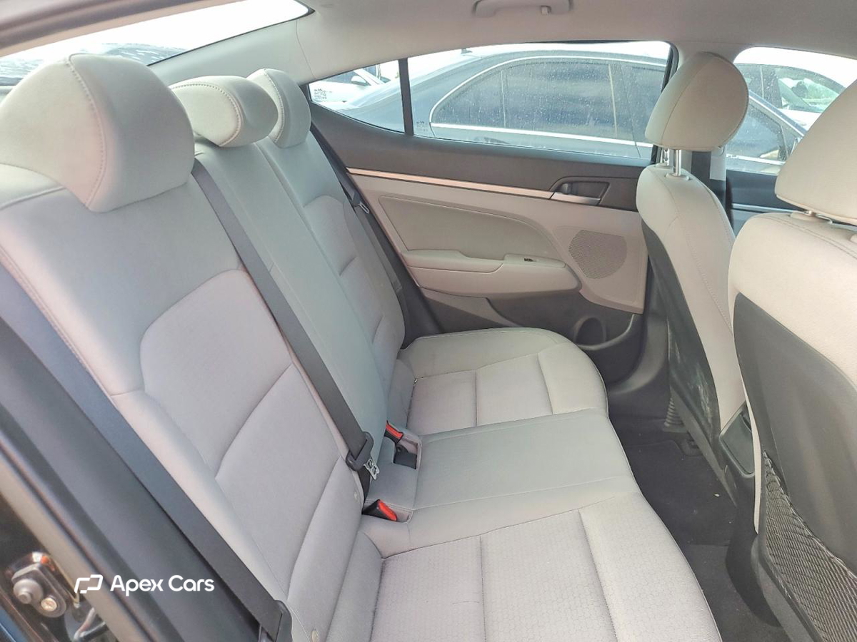Hyundai Elantra 2017