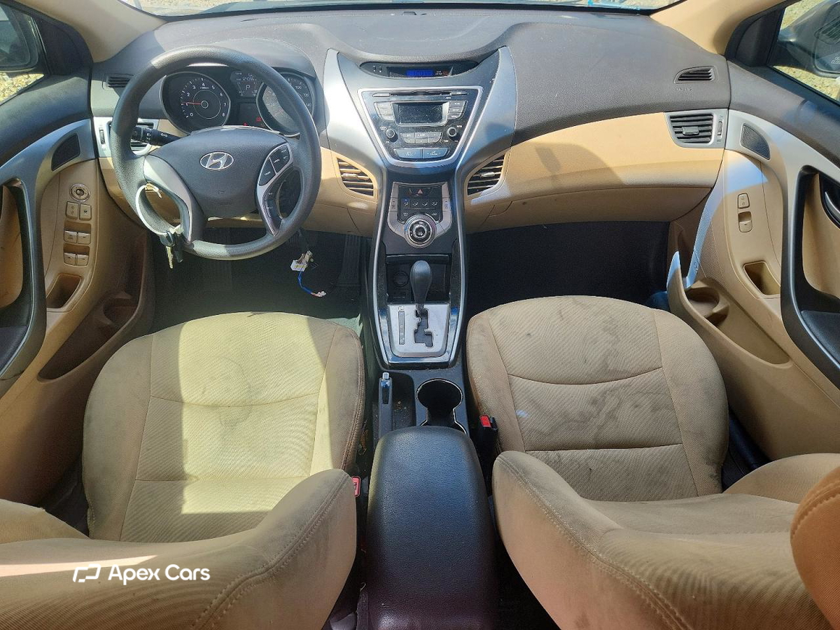 Hyundai Elantra 2013