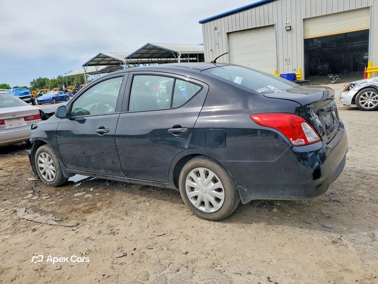 Nissan Versa 2015