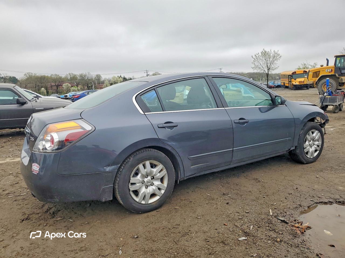 Nissan Altima 2010