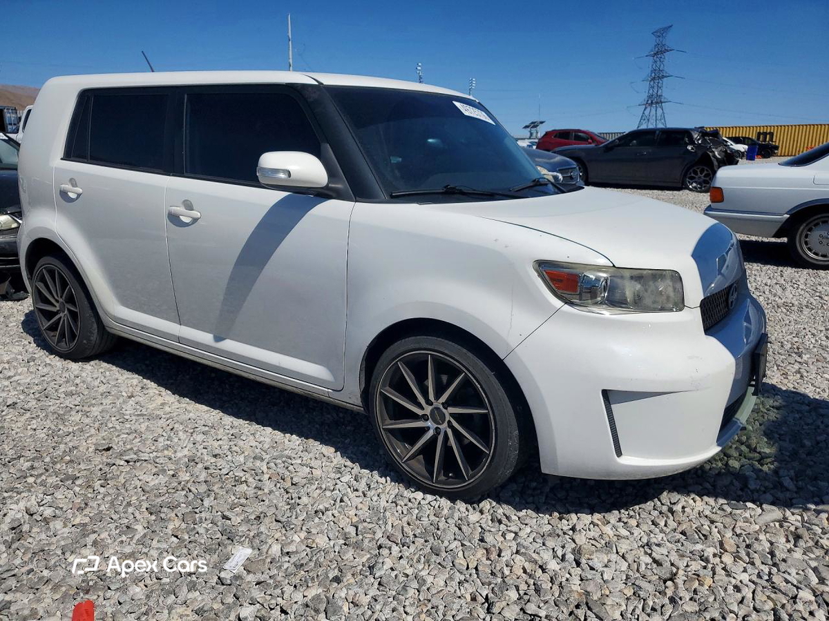 Toyota  2010
