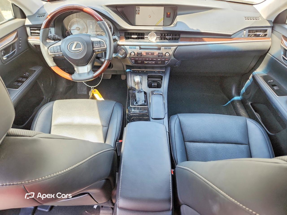 Lexus ES 2017