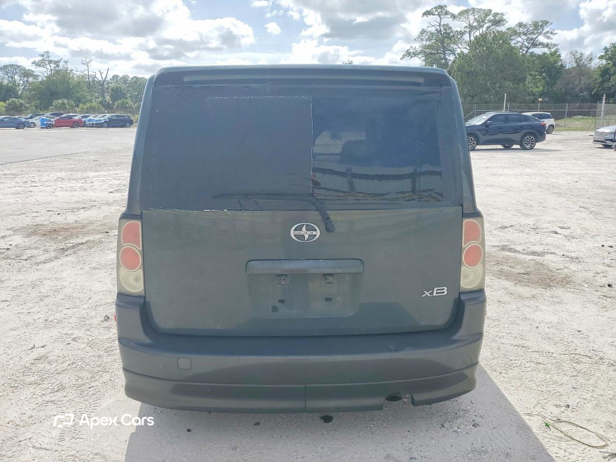 Scion xB 2005