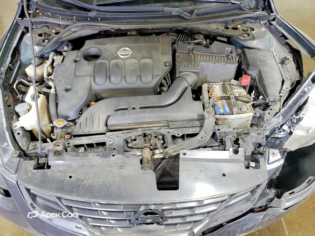 Nissan Altima 2011