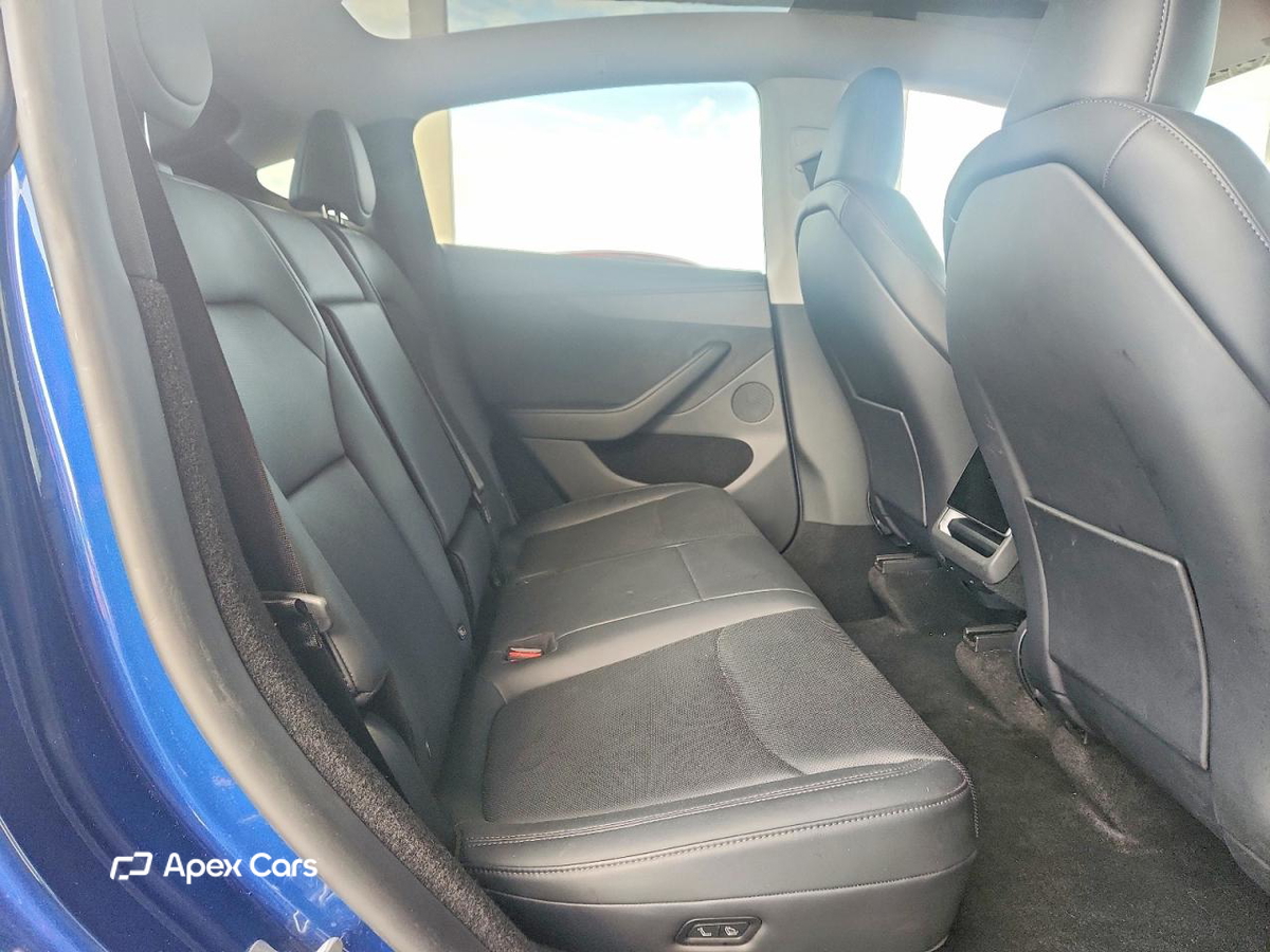 Tesla Model Y 2026