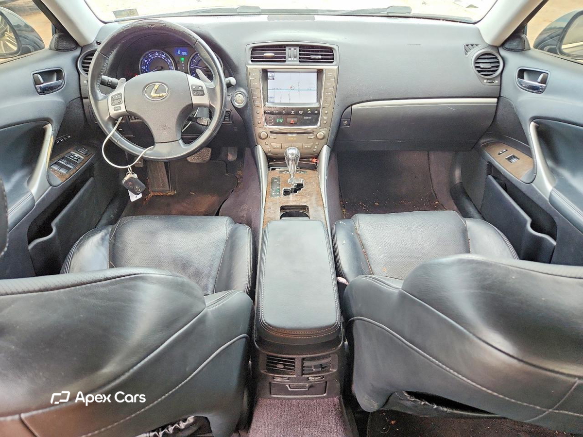 Lexus IS 2011