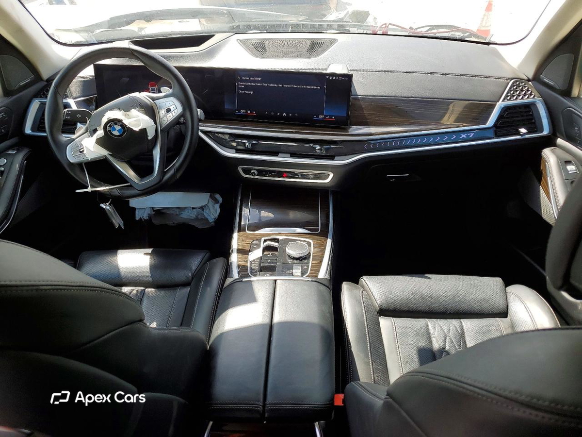BMW X7 2025