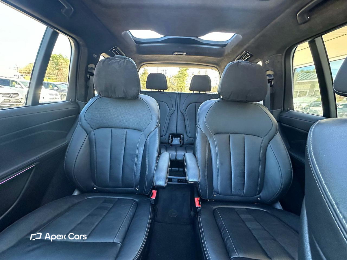 BMW X7 2021