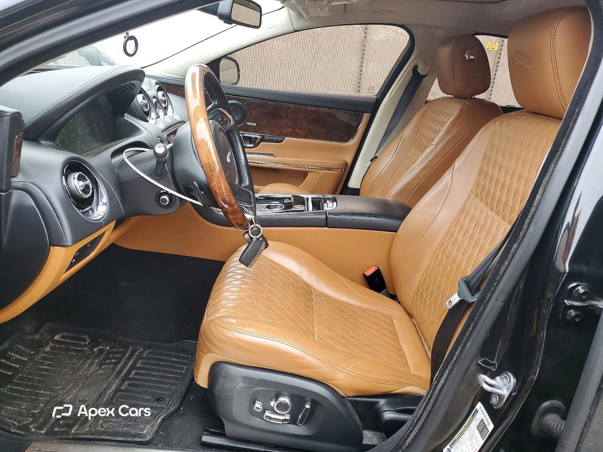 Jaguar XJ 2016