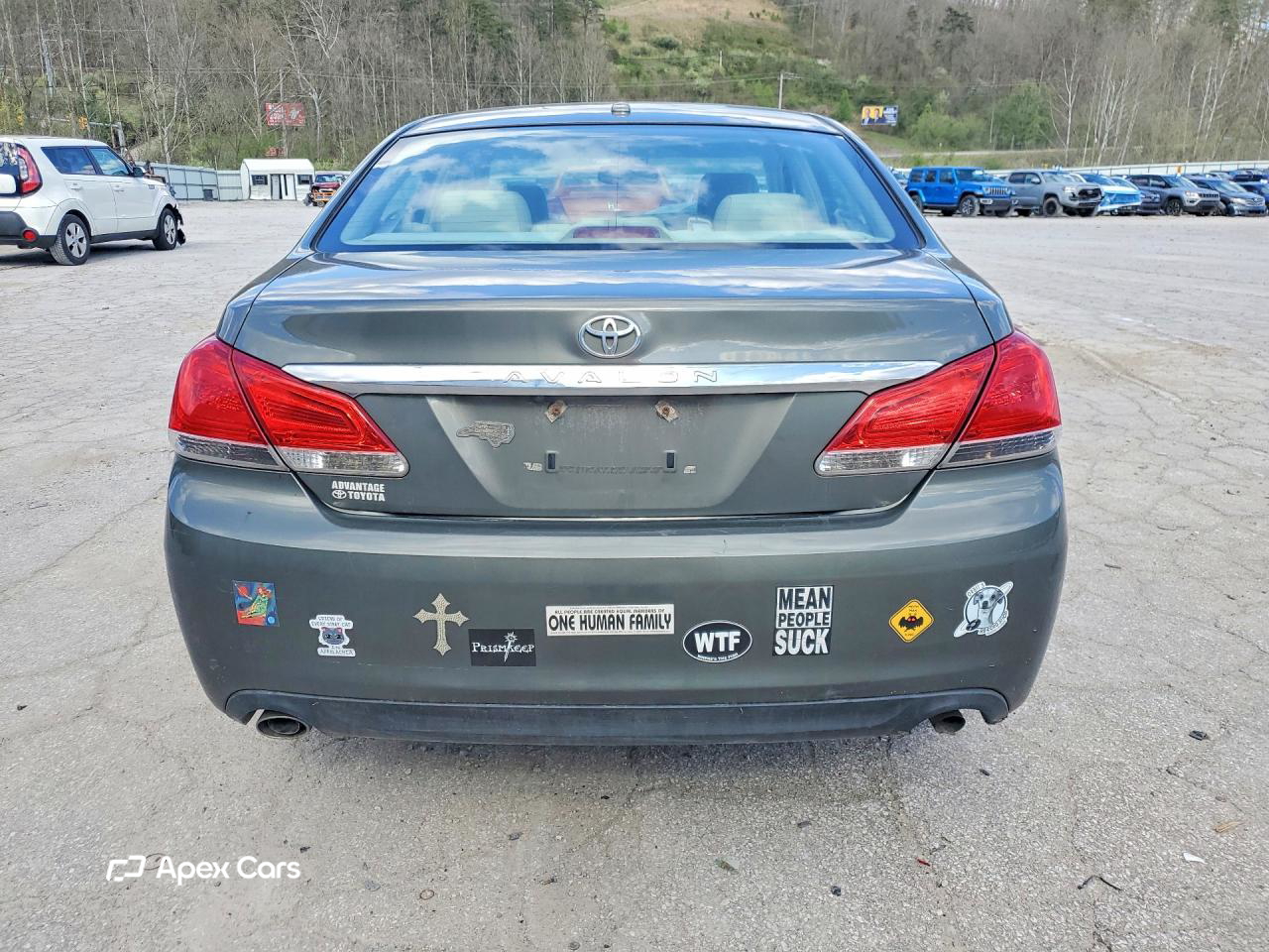 Toyota Avalon 2011