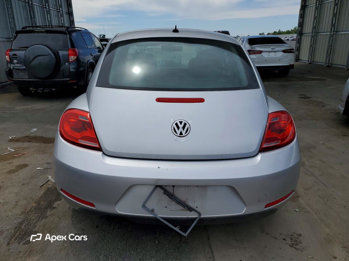 Volkswagen Beetle 2013