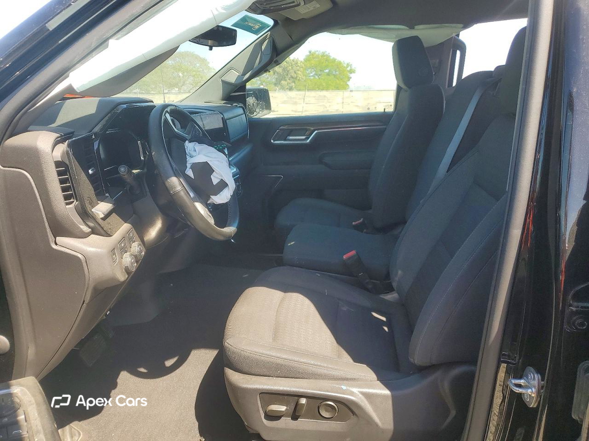 Chevrolet Silverado 2023