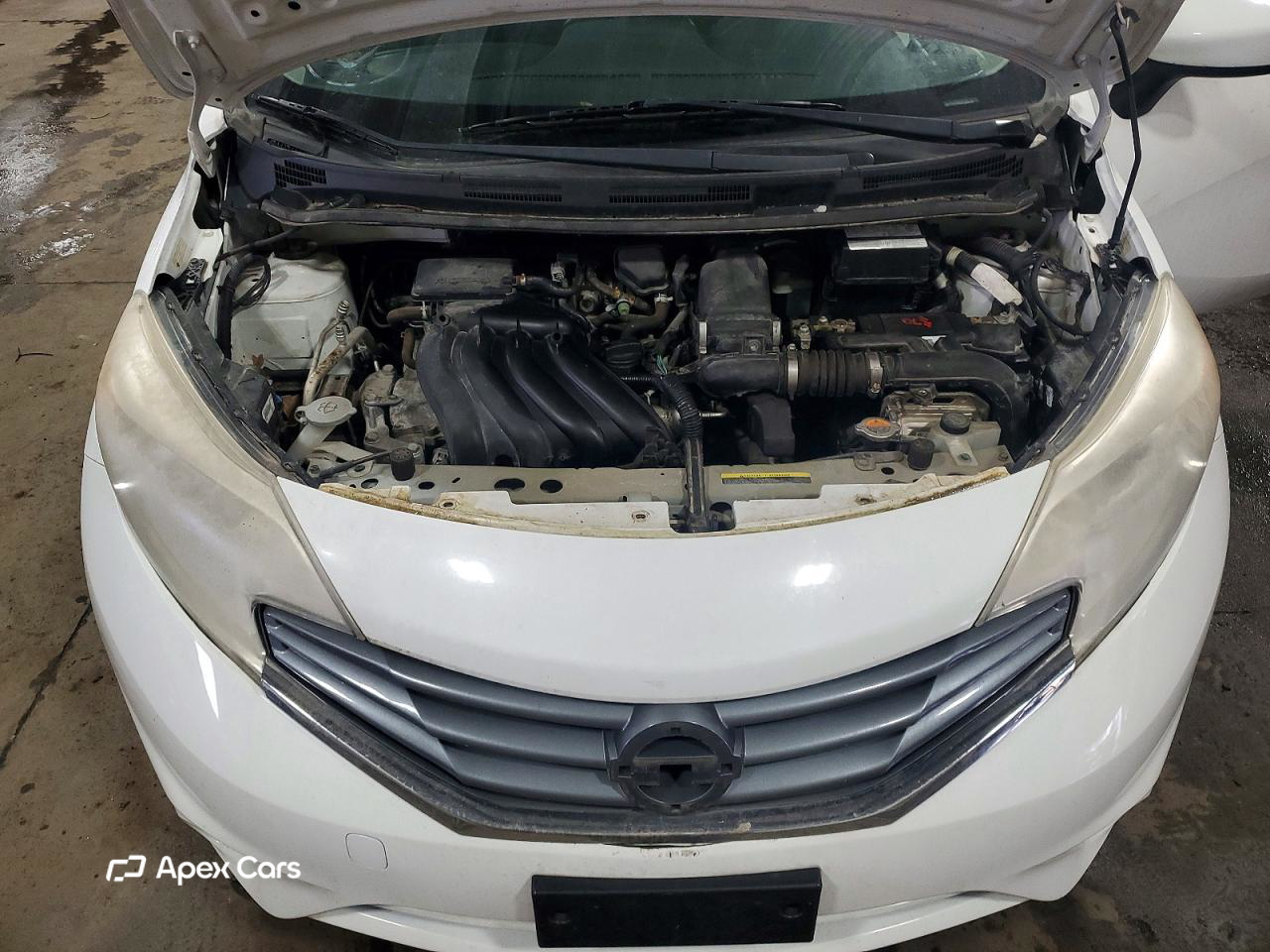 Nissan Versa 2015