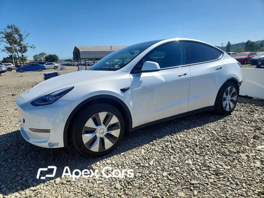 Tesla Model Y 2021 - Image 1 of 14