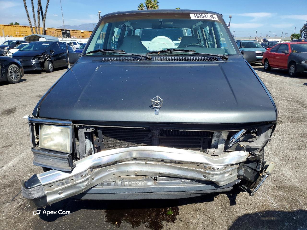 Plymouth Voyager 1990