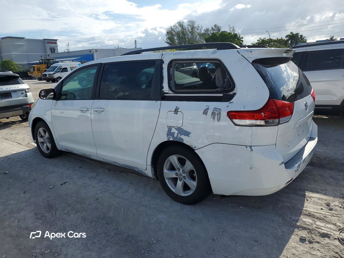 Toyota Sienna 2012