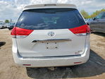 Toyota Sienna 2011