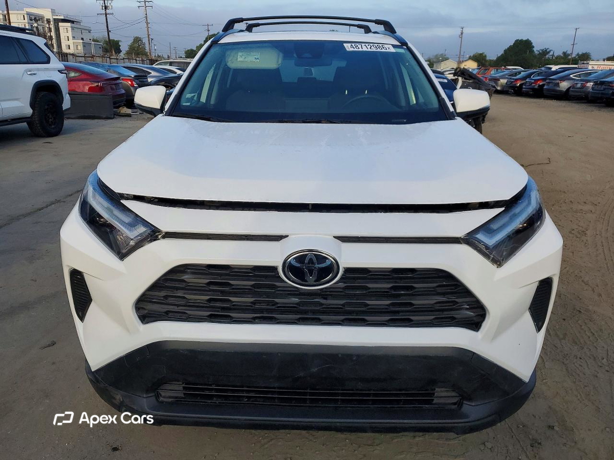 Toyota RAV 4 2025
