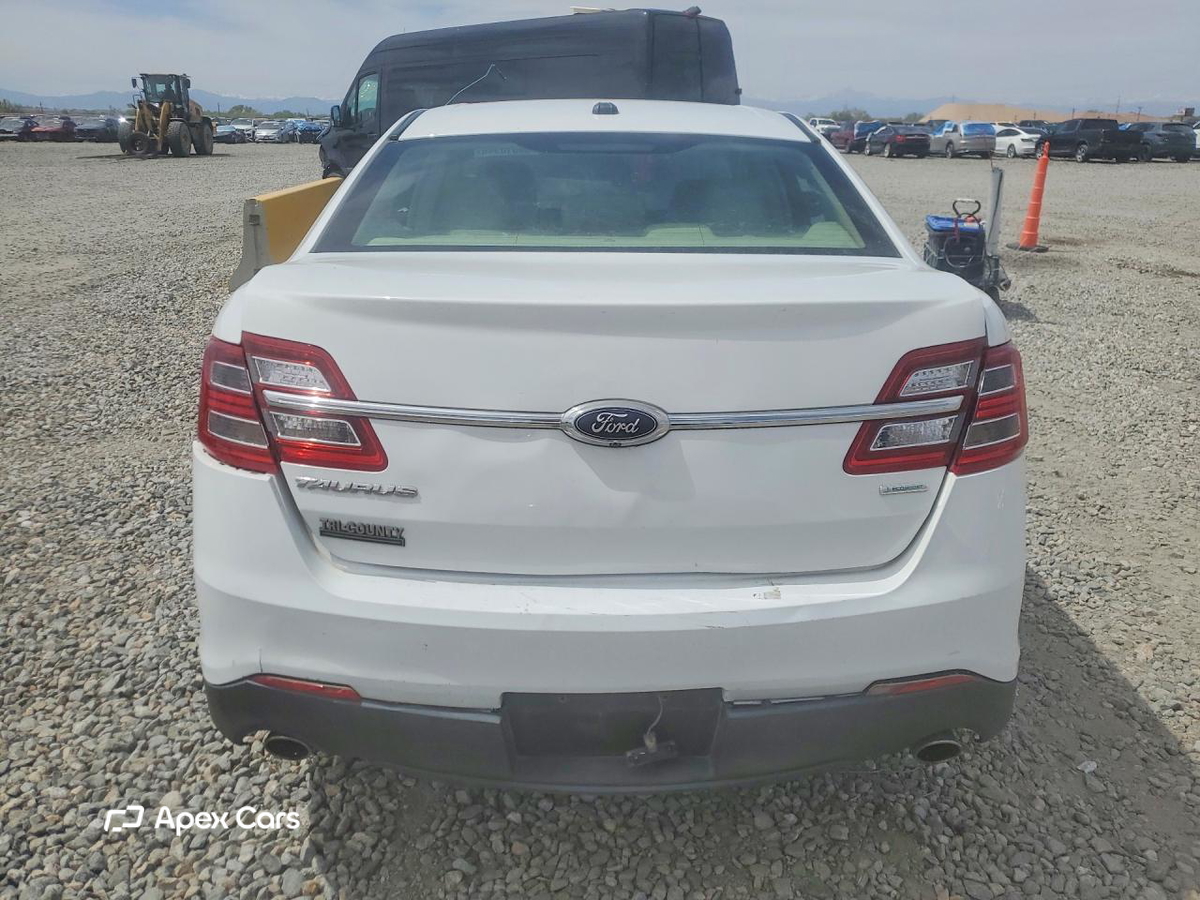 Ford Taurus 2016