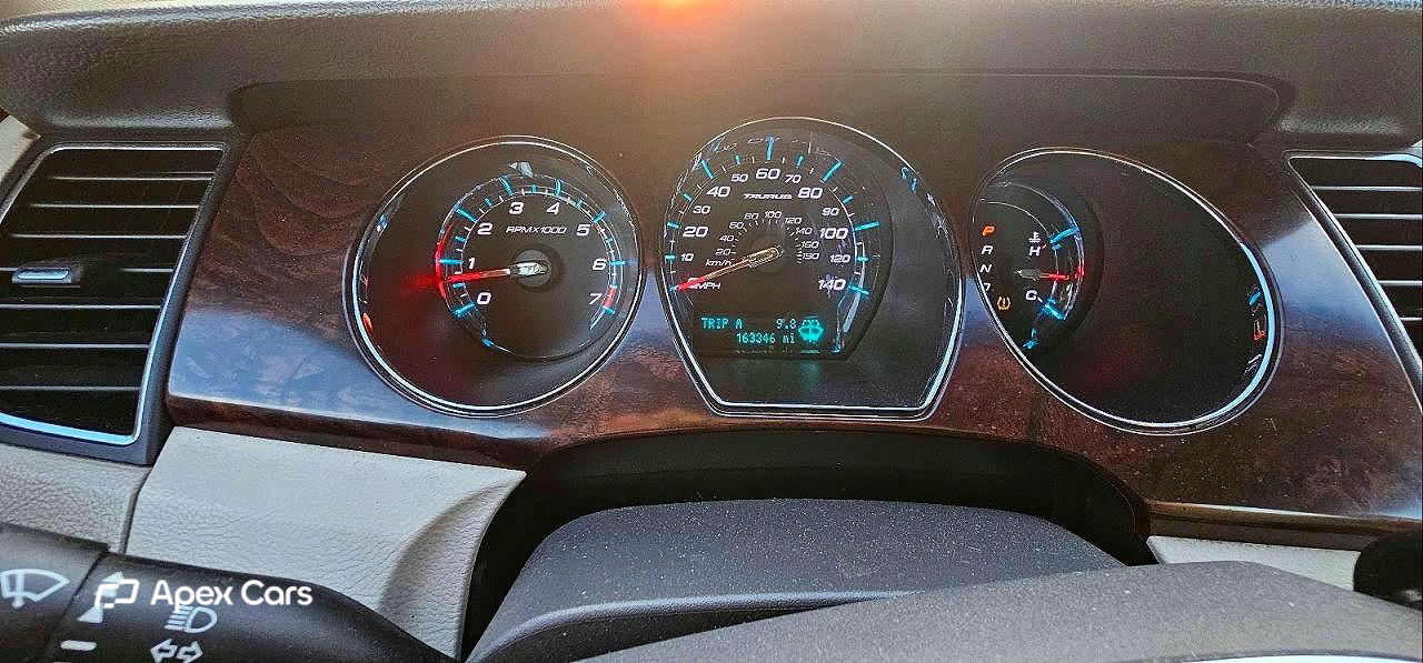 Ford Taurus 2011