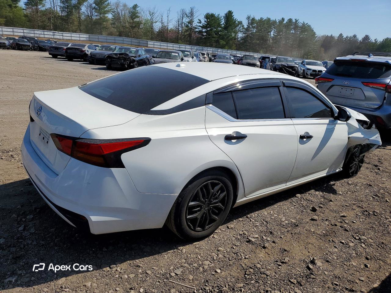 Nissan Altima 2020