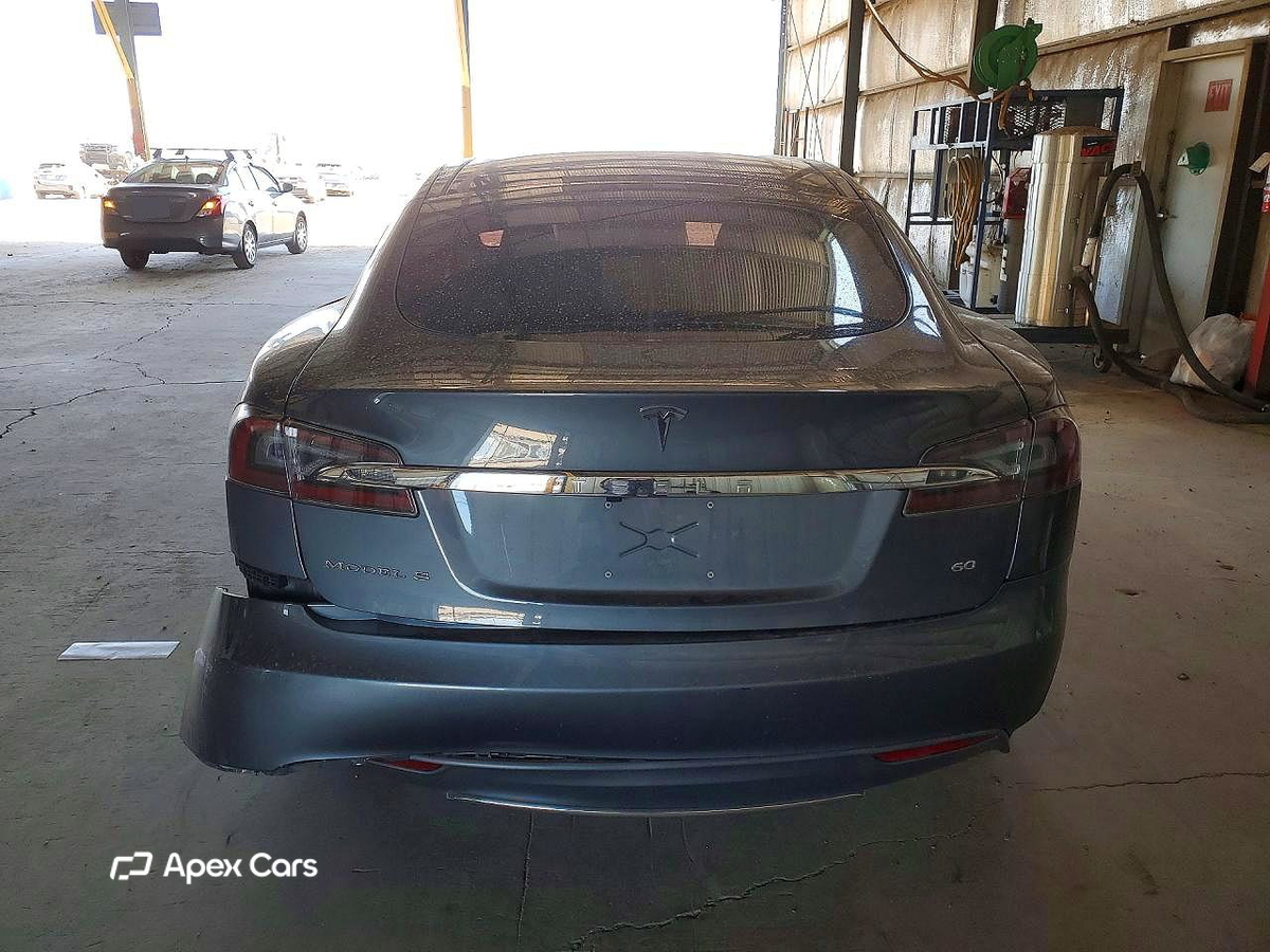 Tesla Model S 2013