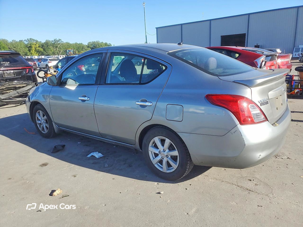 Nissan Versa 2014