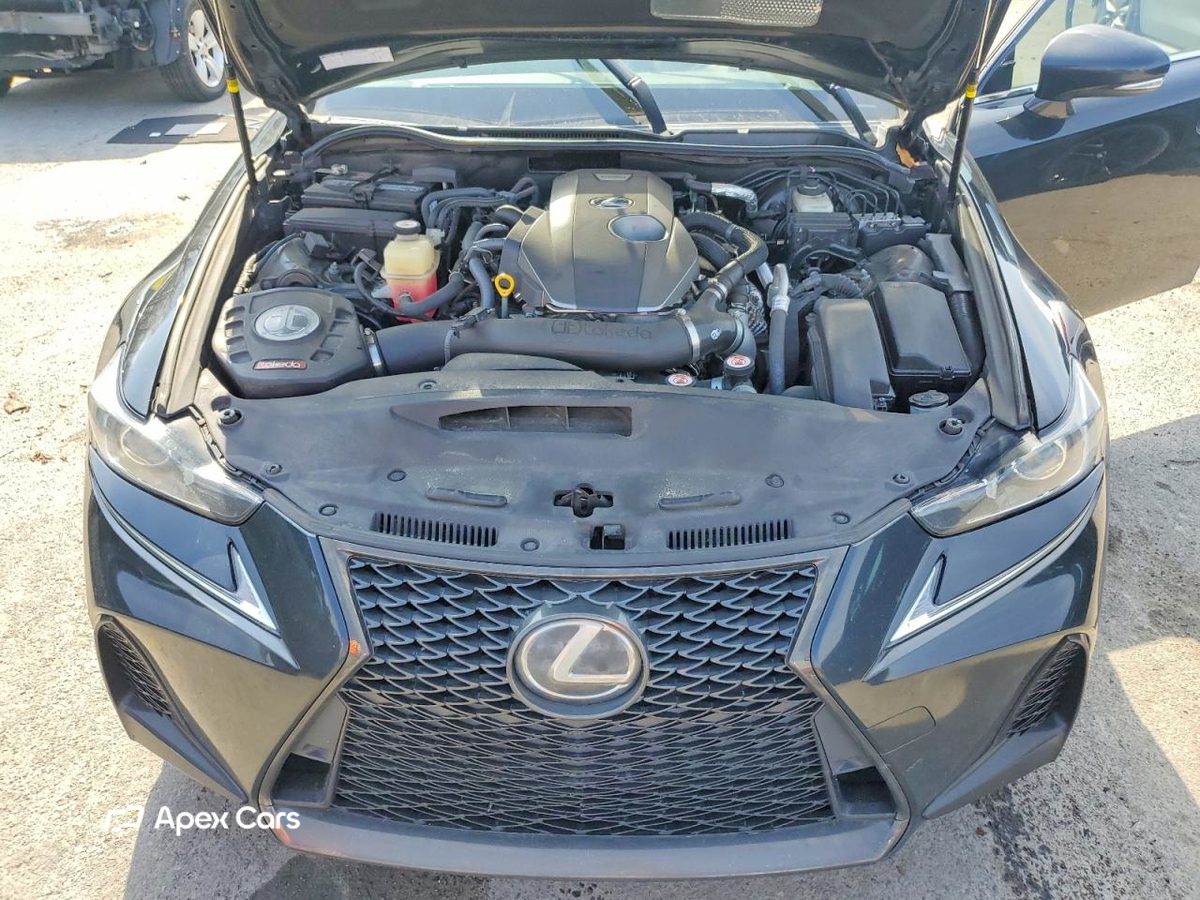 Lexus IS 2018