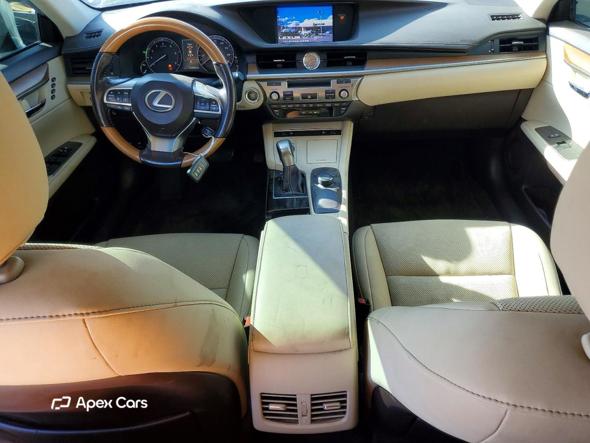 Lexus ES 2016