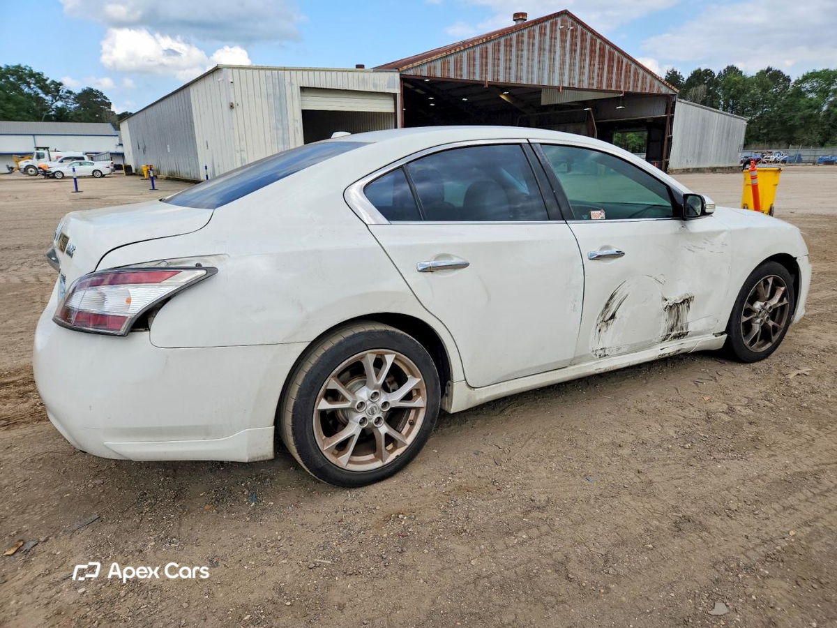 Nissan Maxima 2012