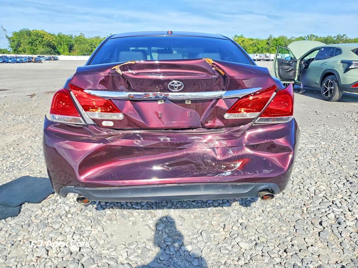 Toyota Avalon 2011