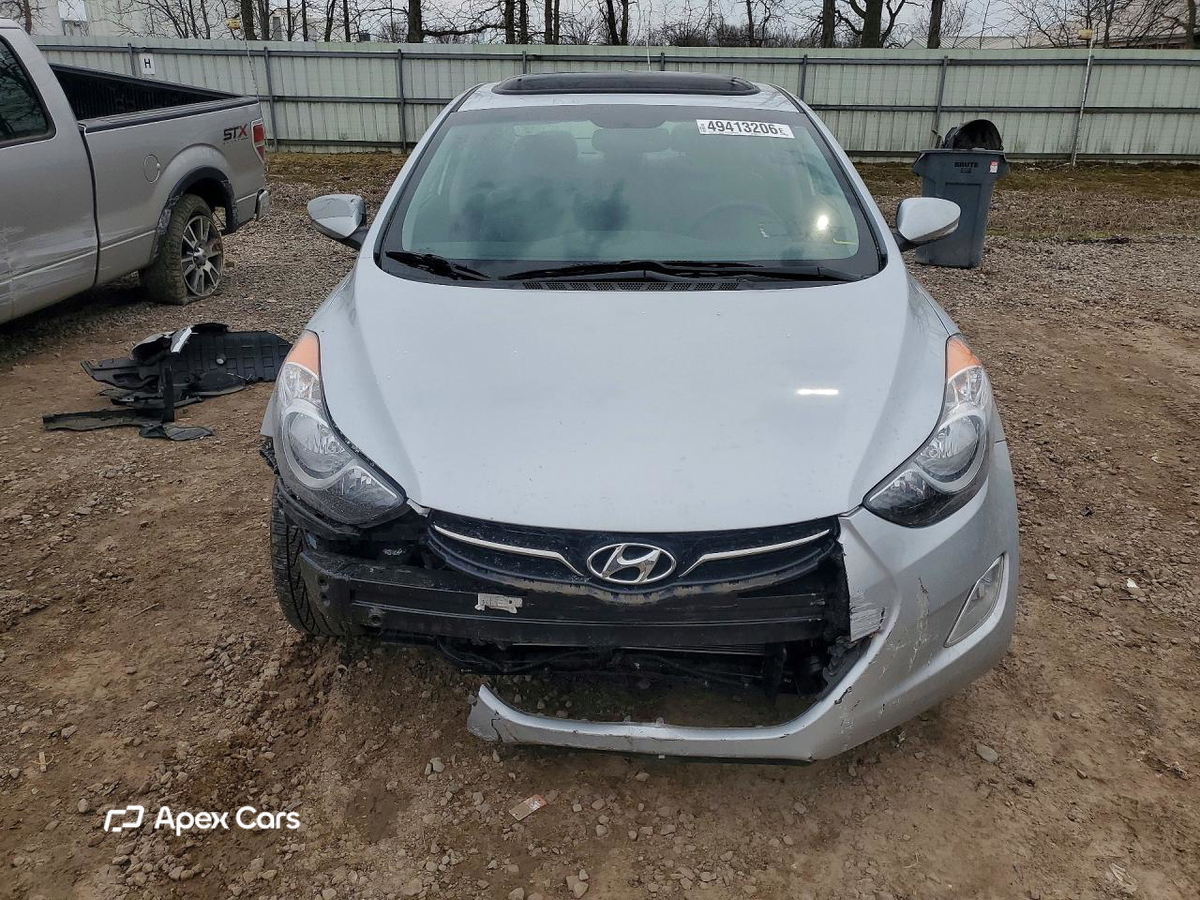 Hyundai Elantra 2012