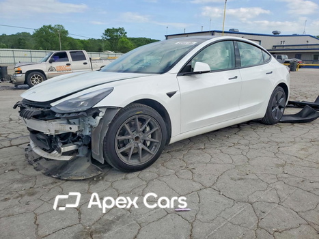 Tesla Model 3 2021 - Image 1 of 13