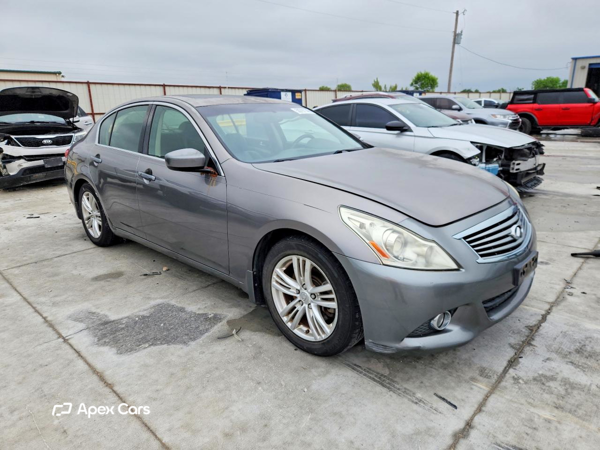 Infiniti G 2013