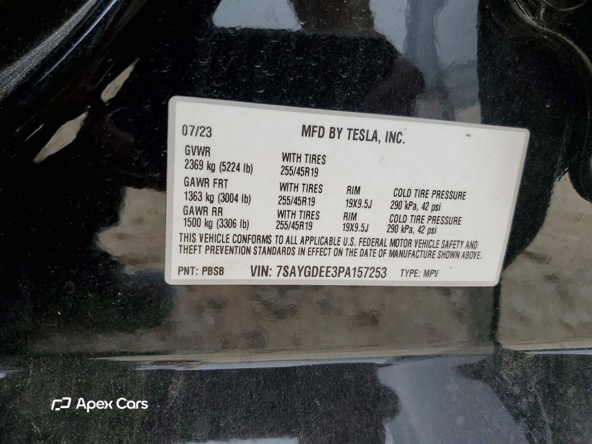 Tesla Model Y 2023