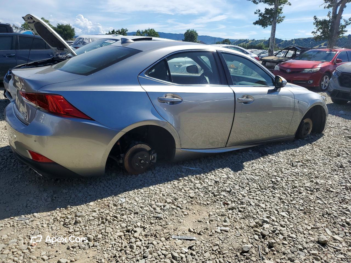 Lexus IS 2019